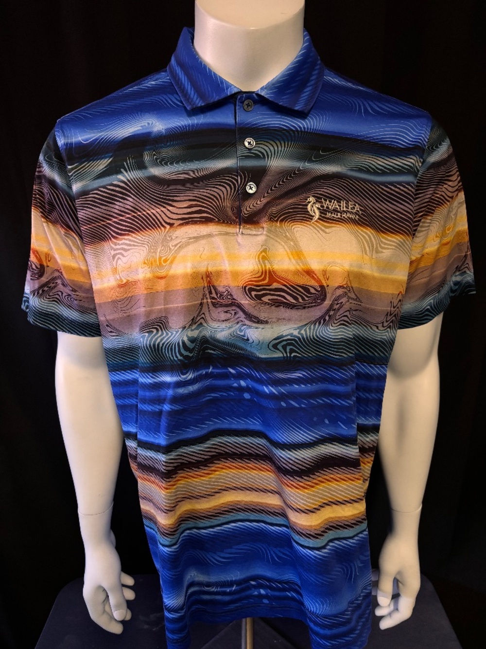 Nice mens XL (fits like a large) Bugatchi golf polo from Wailea Golf Club Maui